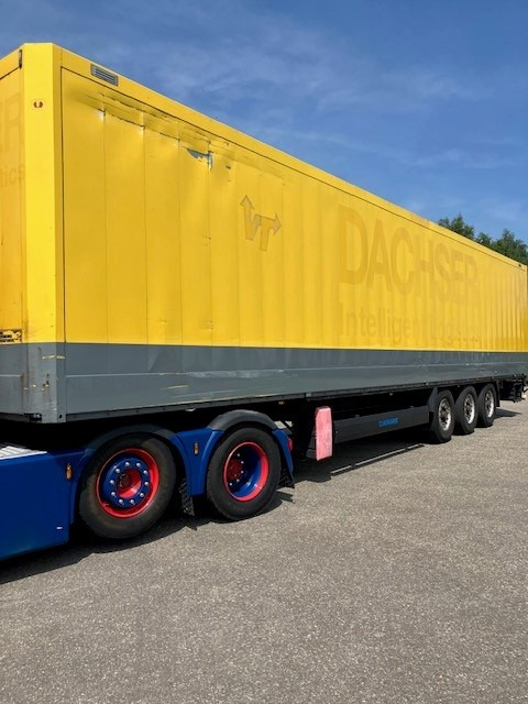 KRONE SD Dryliner - Closed box trailer: picture 4 KRONE SD Dryliner - Closed box trailer: picture 4