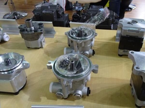 Kawasaki ŞARZ POMPALARI - Hydraulic pump for Excavator: picture 1 Kawasaki ŞARZ POMPALARI - Hydraulic pump for Excavator: picture 1