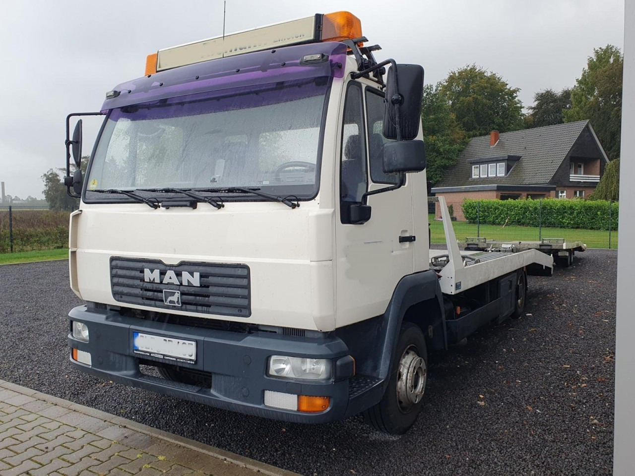 Man LE 8.180 Autotransporter - Autotransporter truck: picture 2 Man LE 8.180 Autotransporter - Autotransporter truck: picture 2