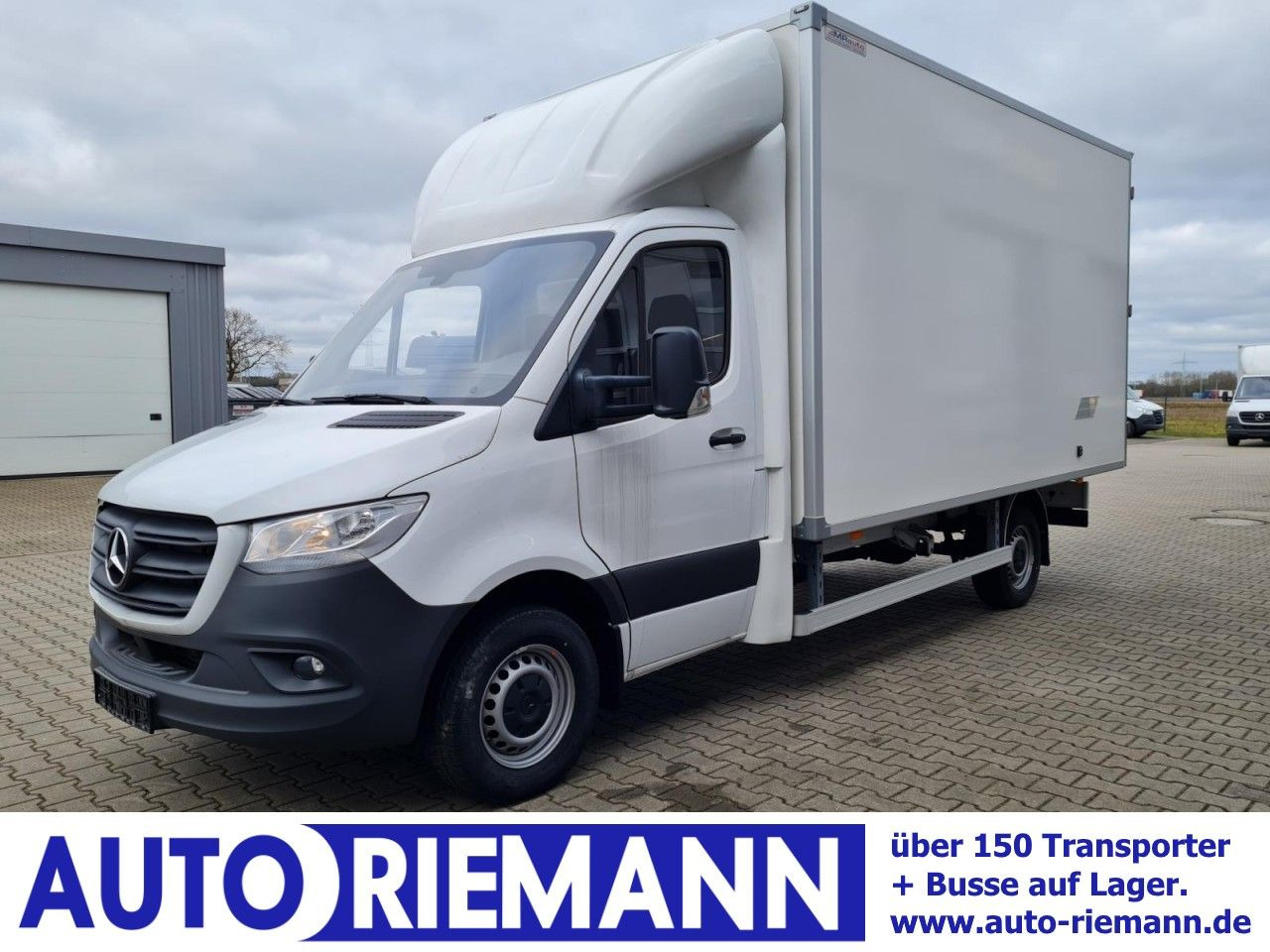 Mercedes-Benz Sprinter 315 Koffer lang MBux KLIMA NAVI TEMPOMA - Box van: picture 1 Mercedes-Benz Sprinter 315 Koffer lang MBux KLIMA NAVI TEMPOMA - Box van: picture 1