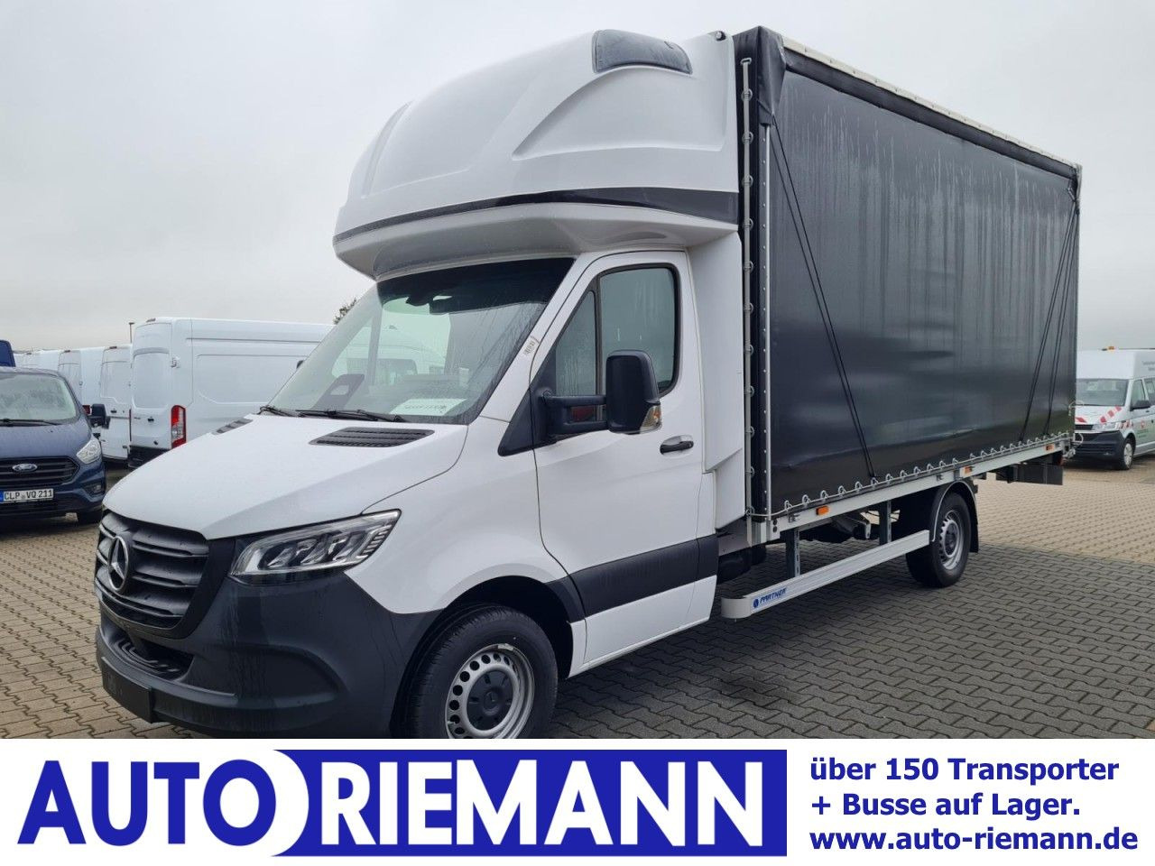 Mercedes-Benz Sprinter 317 AG Pritsche Schiebe Plane Schlafkab - Curtain side van: picture 1 Mercedes-Benz Sprinter 317 AG Pritsche Schiebe Plane Schlafkab - Curtain side van: picture 1