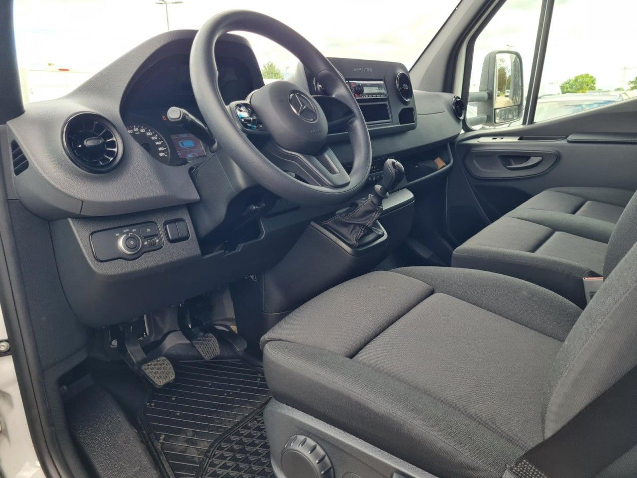 Curtain side van Mercedes-Benz Sprinter 317 CDI Pritsche Plane Schlafkab. RWD: picture 9