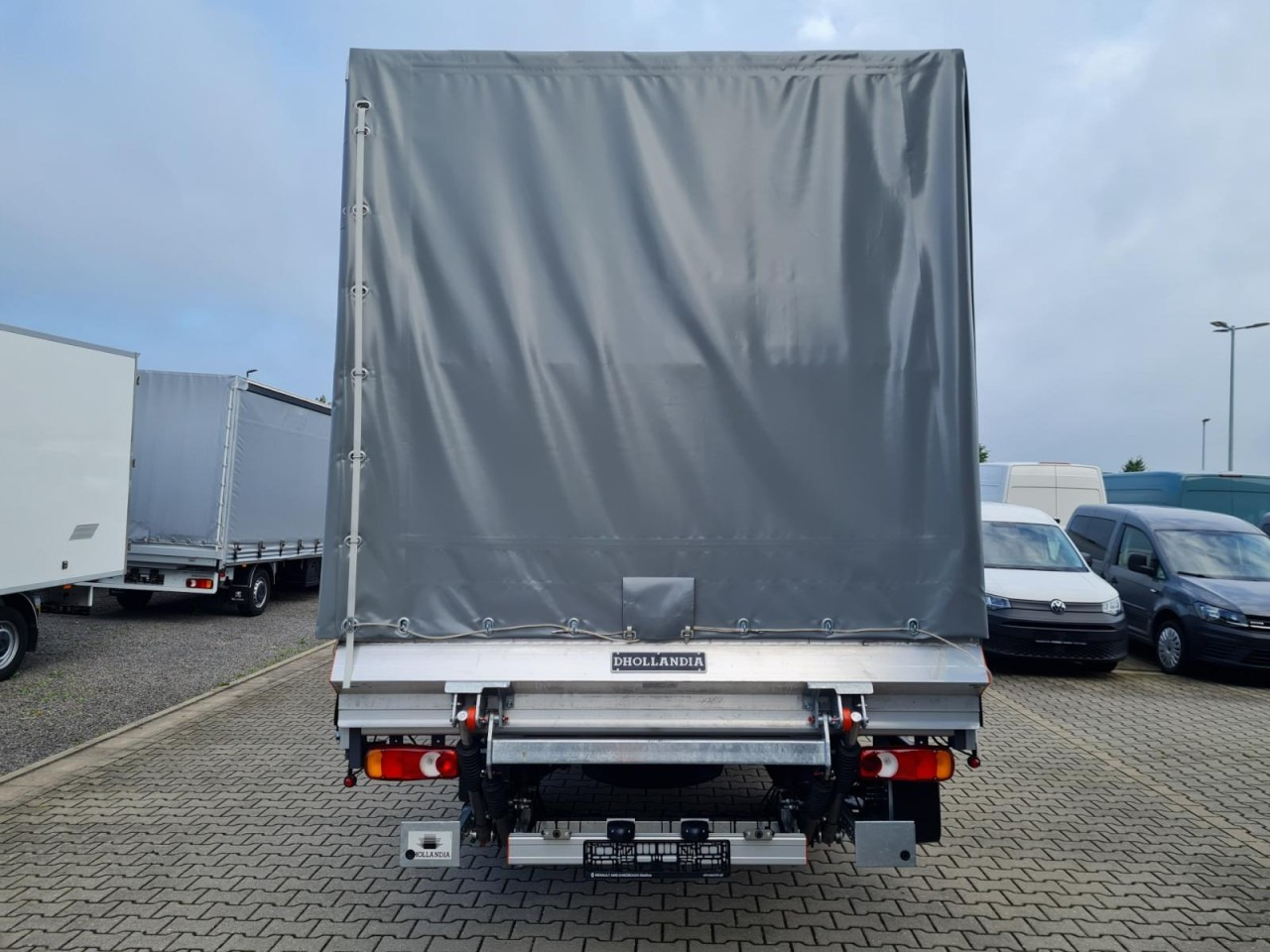 Renault 2x Master Pritsche Schiebe Plane Schlafkab LBW Luftfederung - Curtain side van: picture 4 Renault 2x Master Pritsche Schiebe Plane Schlafkab LBW Luftfederung - Curtain side van: picture 4
