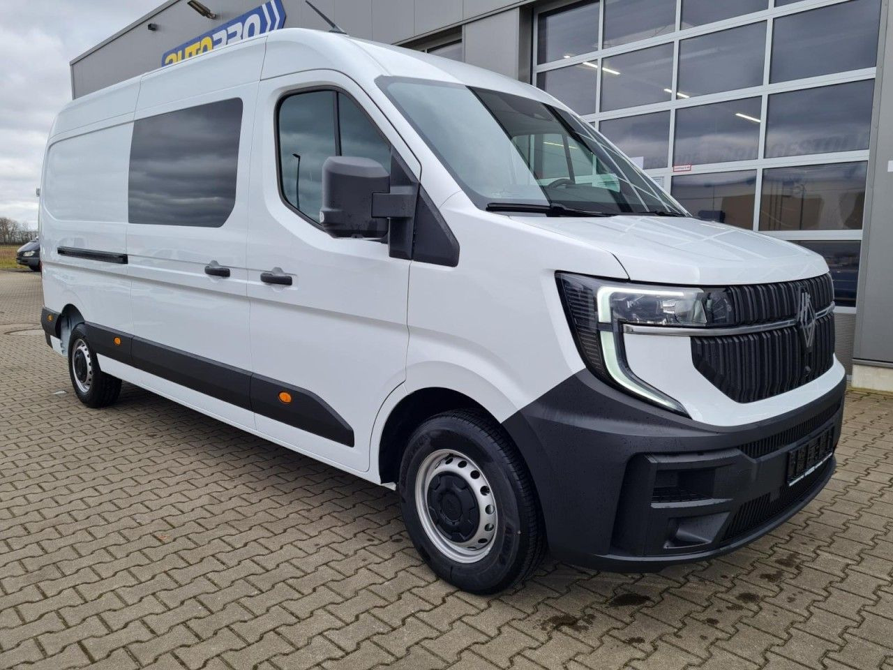 Renault Master 3,5t Kasten Doka dCi 130 L3H2 - Panel van, Combi van: picture 3 Renault Master 3,5t Kasten Doka dCi 130 L3H2 - Panel van, Combi van: picture 3