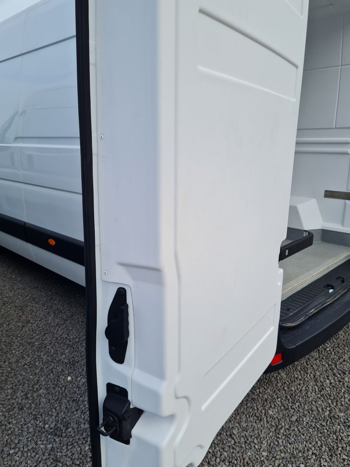 Refrigerated van Renault Master 3.5t Kühlkasten Carrier L3H2 lang TEMPOMA: picture 23