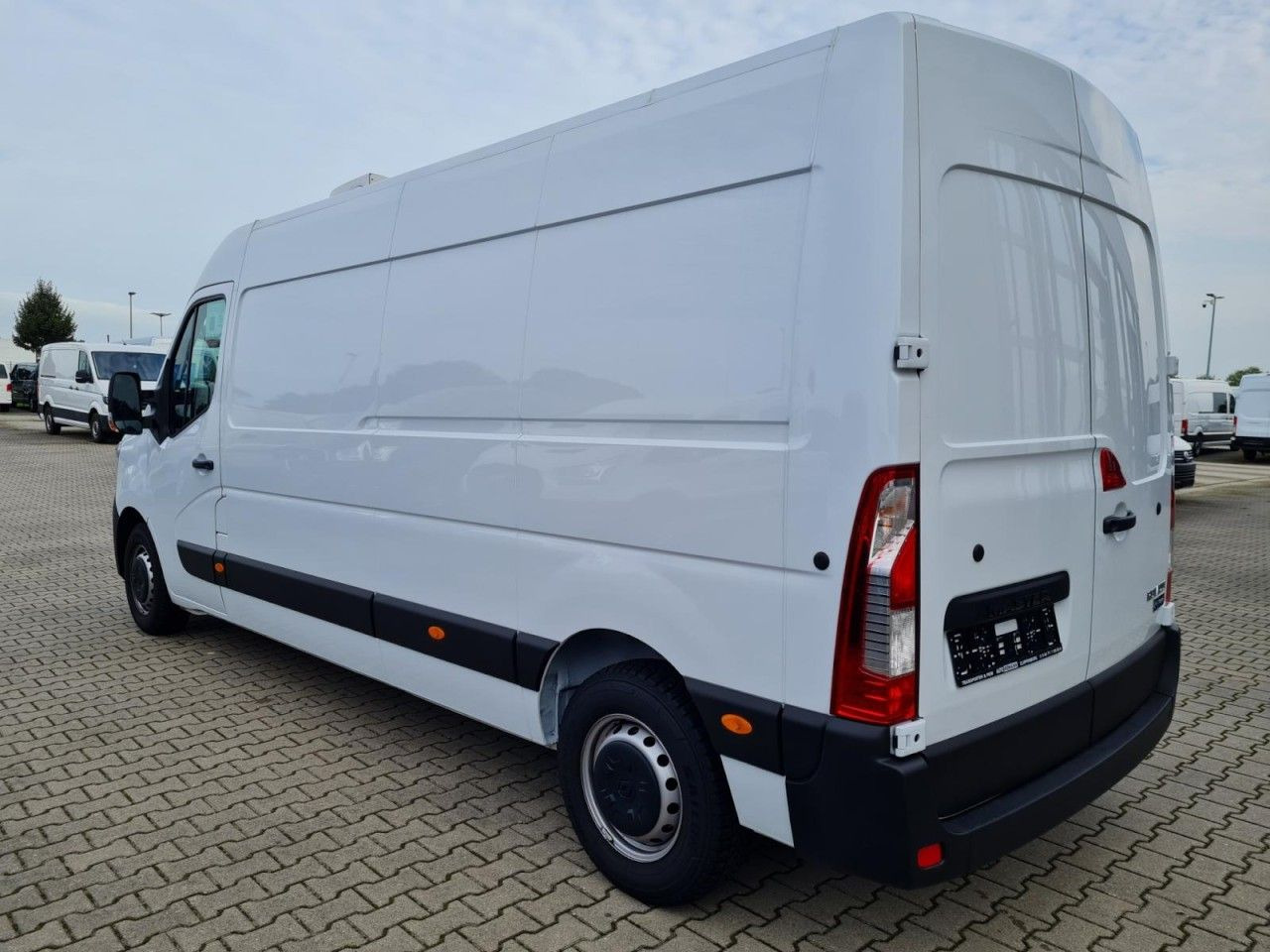 Refrigerated van Renault Master 3.5t Kühlkasten Carrier L3H2 lang TEMPOMA: picture 9