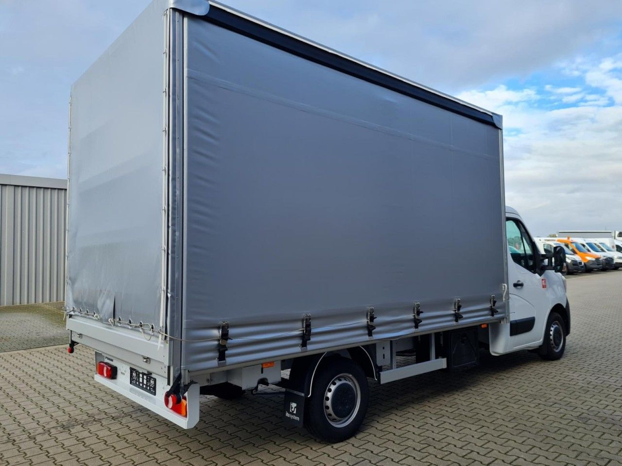 Renault Master 3,5t Pritsche Schiebe Plane ERGO TEMPOMAT - Curtain side van: picture 5 Renault Master 3,5t Pritsche Schiebe Plane ERGO TEMPOMAT - Curtain side van: picture 5