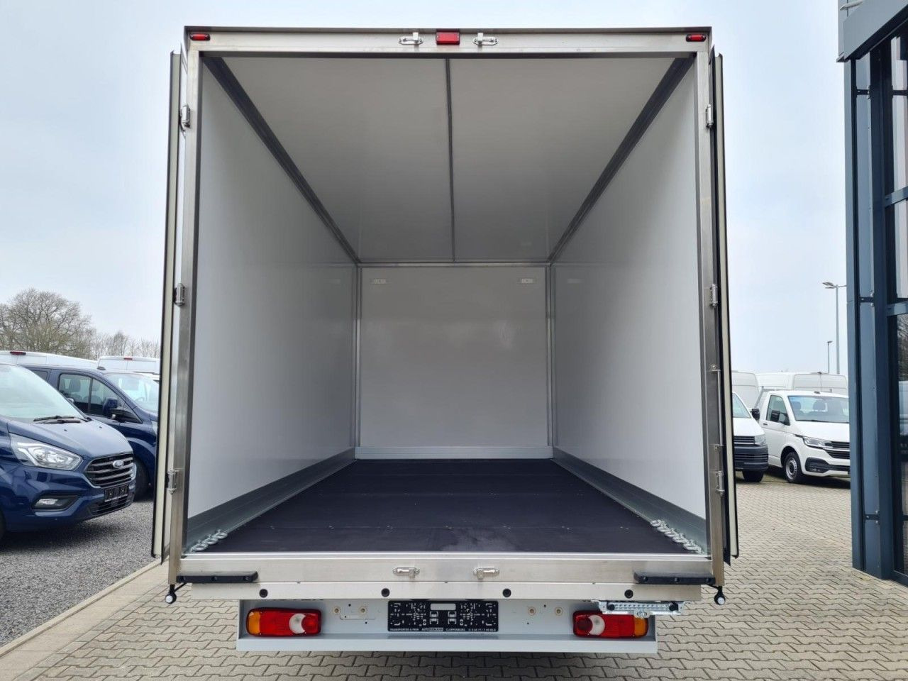 Renault Master 35 New Möbel Koffer LF 4.80m KLIMA TEMPOM - Box van: picture 5 Renault Master 35 New Möbel Koffer LF 4.80m KLIMA TEMPOM - Box van: picture 5