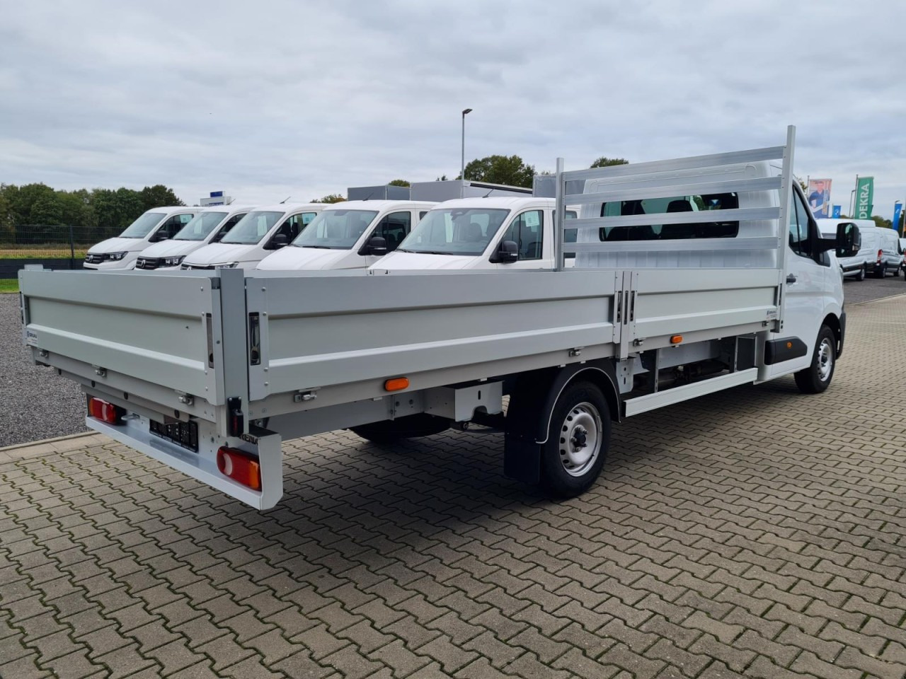 Renault Master 35 Pritsche extra lang 4.85 m KLIMA TEMPOMAT - Flatbed van: picture 4 Renault Master 35 Pritsche extra lang 4.85 m KLIMA TEMPOMAT - Flatbed van: picture 4