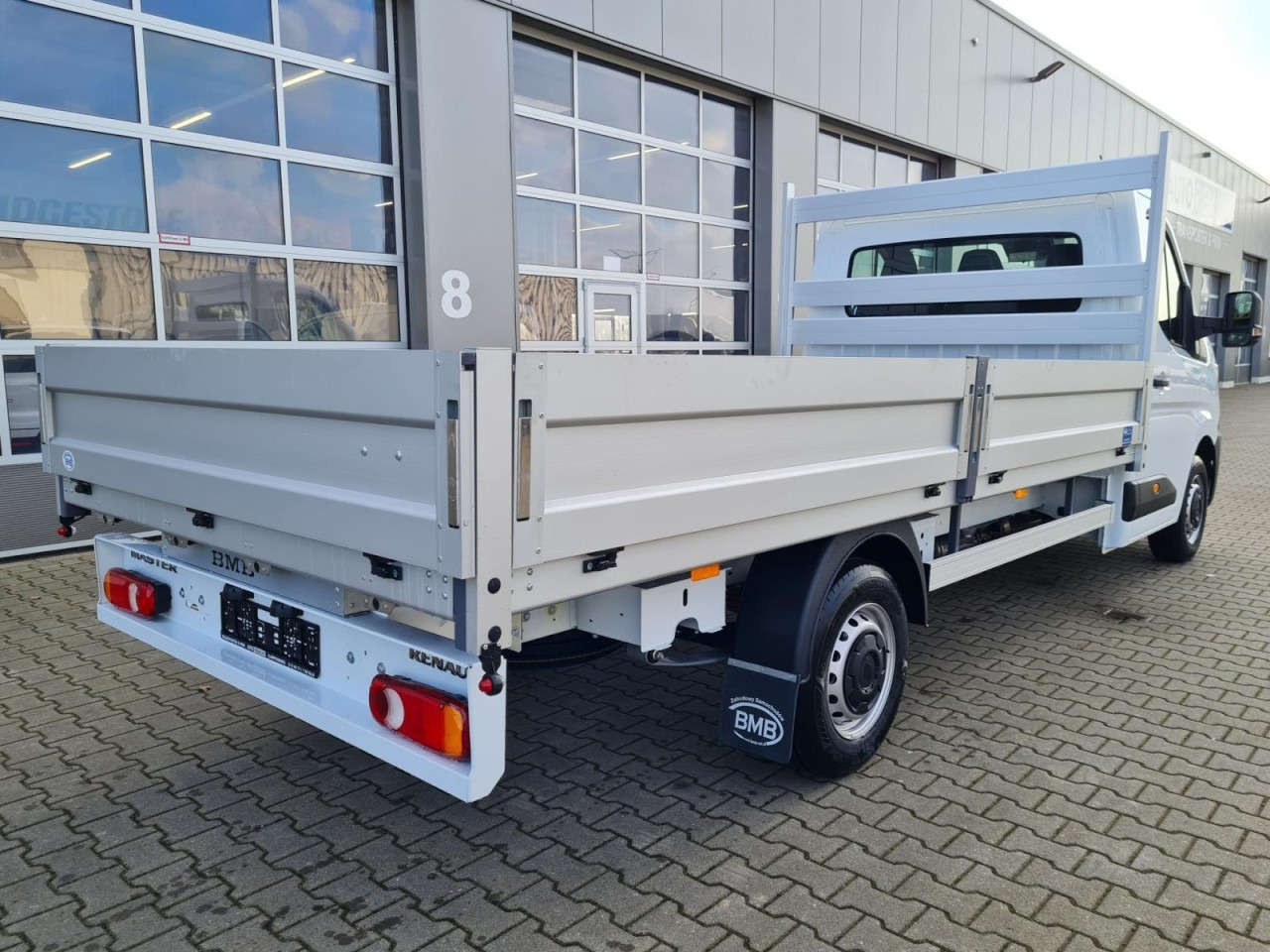Renault Master New 35 Pritsche lang KLIMA KOMFORT TEMPOMAT - Flatbed van: picture 4 Renault Master New 35 Pritsche lang KLIMA KOMFORT TEMPOMAT - Flatbed van: picture 4