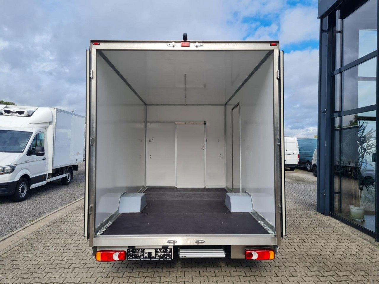 Box van Renault Master New 35 Tiefrahmen Koffer dCi 170: picture 6