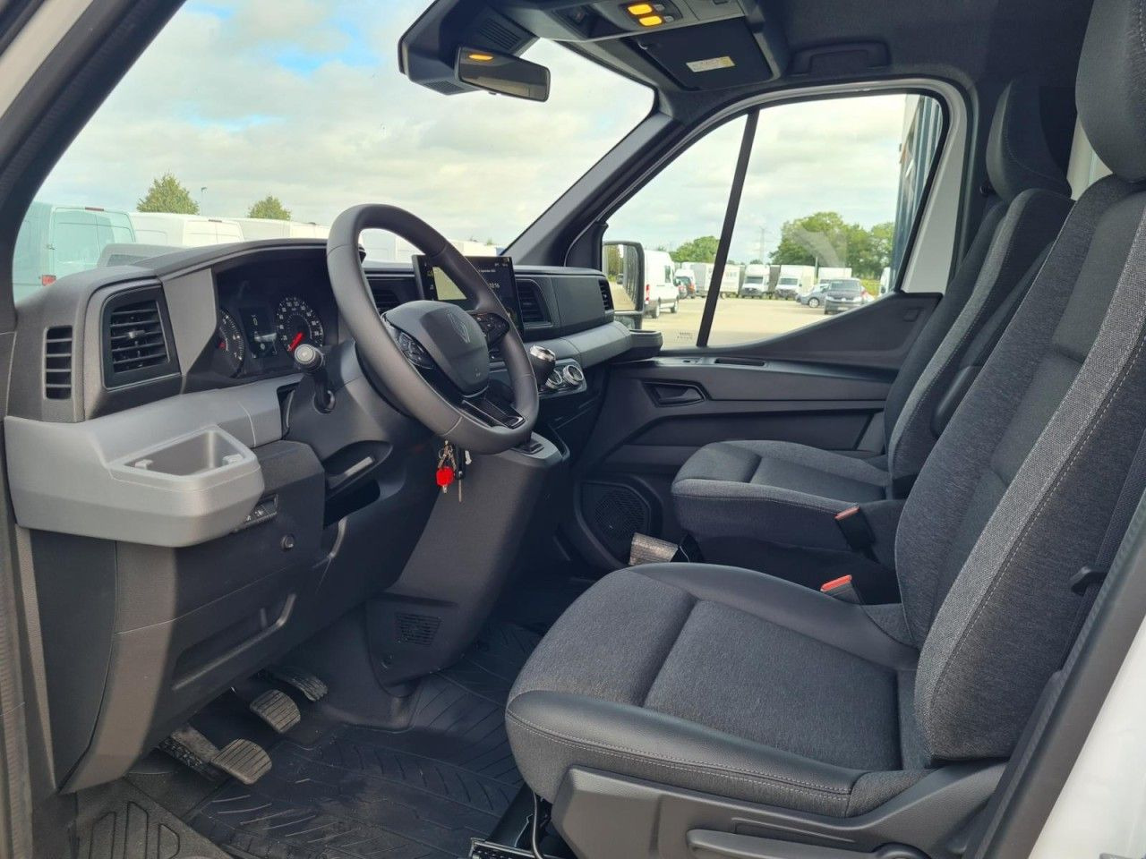 Box van Renault Master New 35 Tiefrahmen Koffer dCi 170: picture 8