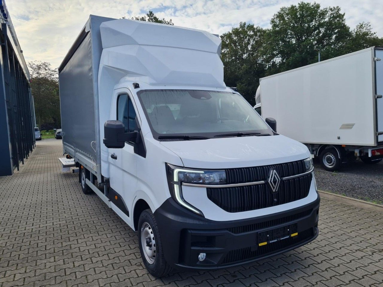 Renault Master Pritsche Schiebe Plane LBW 10 Pal. Luftfe - Curtain side van: picture 2 Renault Master Pritsche Schiebe Plane LBW 10 Pal. Luftfe - Curtain side van: picture 2