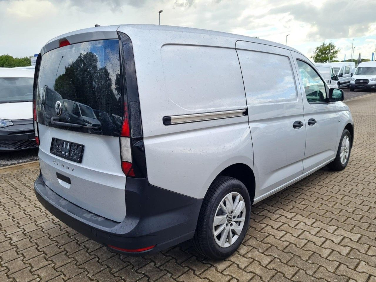 Volkswagen Caddy Cargo Maxi 2.0 TDI NAVI PDC KLIMA Alufelge - Small van: picture 4 Volkswagen Caddy Cargo Maxi 2.0 TDI NAVI PDC KLIMA Alufelge - Small van: picture 4