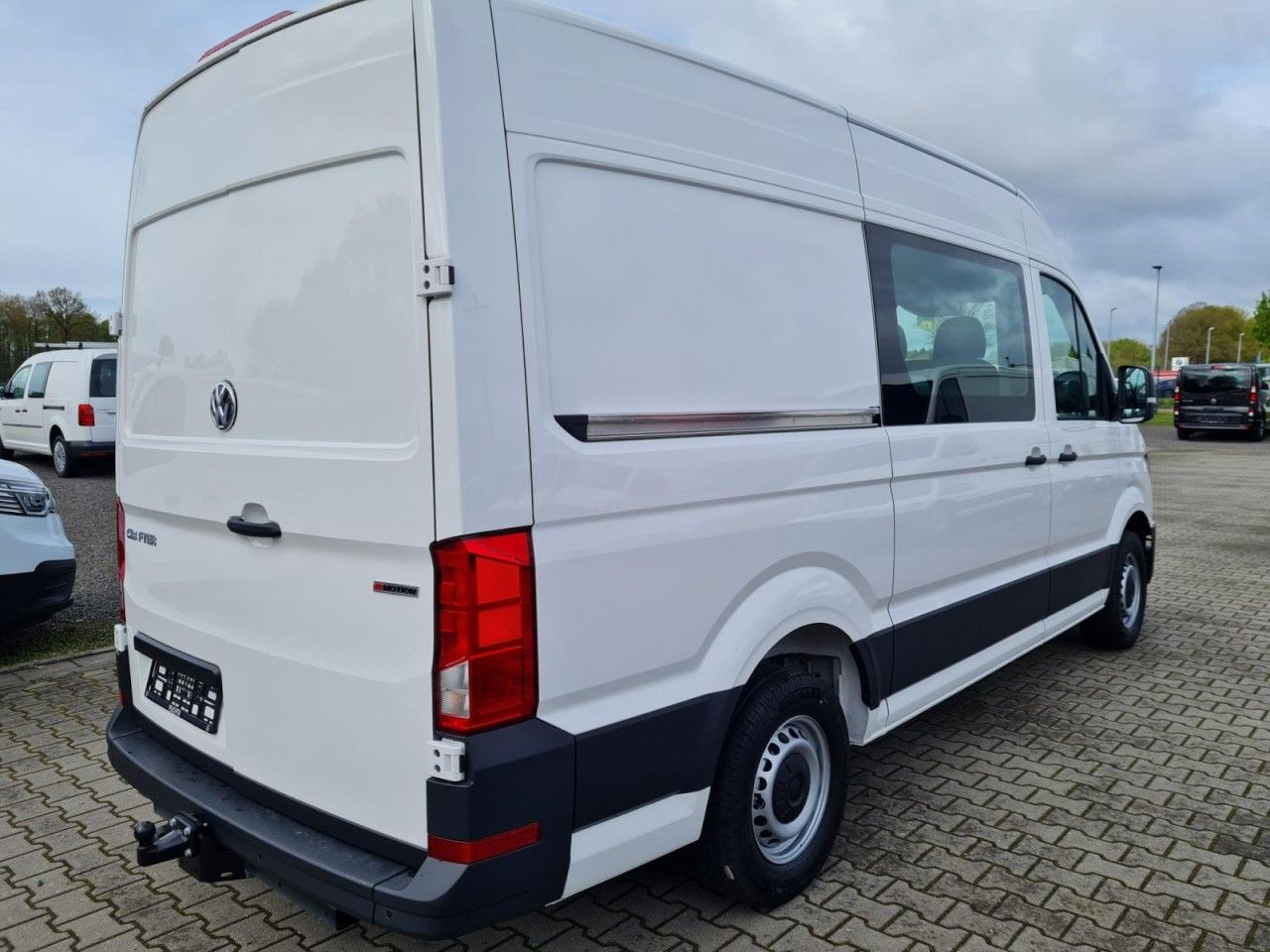 Volkswagen Crafter 35 Kasten 4motion MR Doka 6-Sitze AHK TE - Panel van, Combi van: picture 4 Volkswagen Crafter 35 Kasten 4motion MR Doka 6-Sitze AHK TE - Panel van, Combi van: picture 4
