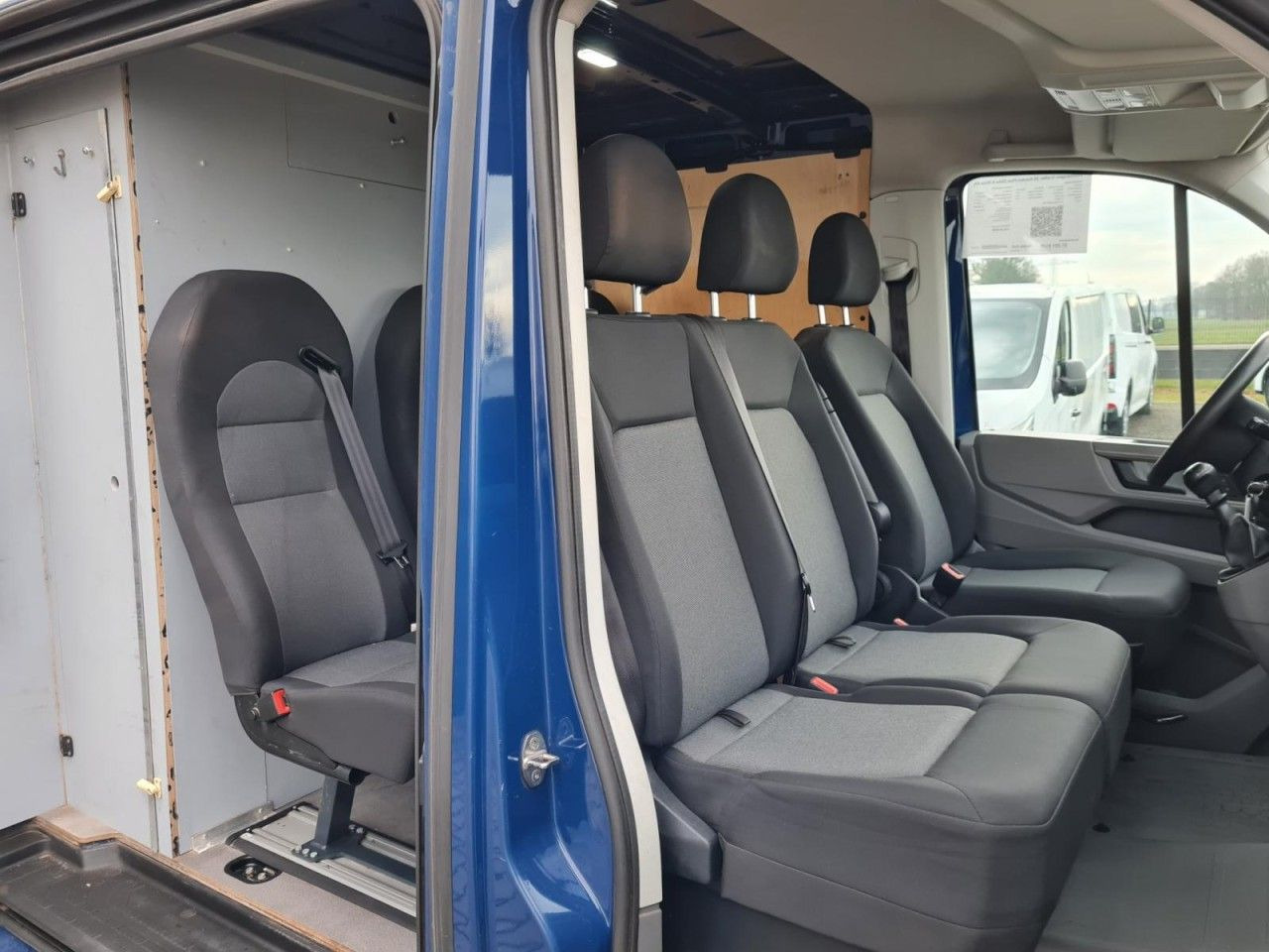 Volkswagen Crafter 35 Kasten Plus Doka mixto NAVI AHK 6 Sit - Panel van, Combi van: picture 5 Volkswagen Crafter 35 Kasten Plus Doka mixto NAVI AHK 6 Sit - Panel van, Combi van: picture 5