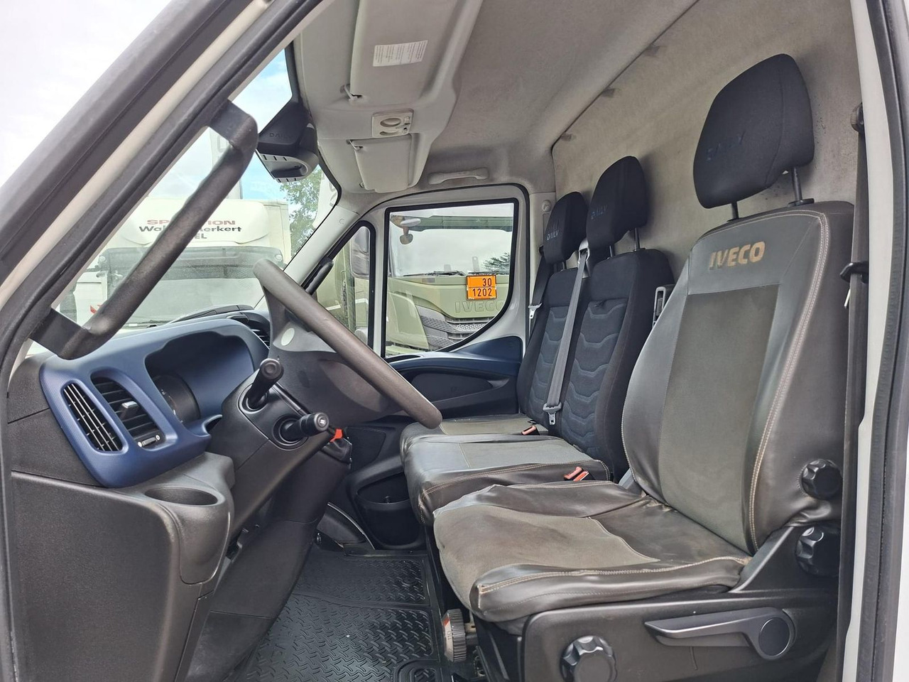 Flatbed van Iveco Daily 50C18HA8 V AHK, RADIO, KLIMA, 132 kW (1...: picture 12