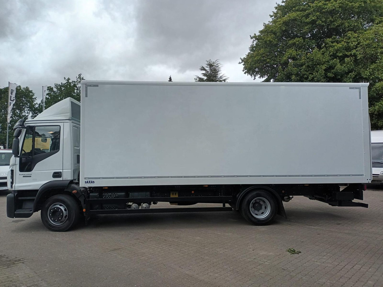 Iveco ML120E25/P mit SAXAS LBW 185 kW (252 PS), Aut... - Box van: picture 2 Iveco ML120E25/P mit SAXAS LBW 185 kW (252 PS), Aut... - Box van: picture 2