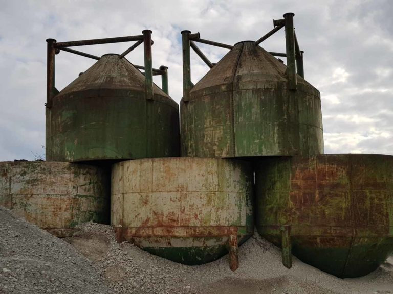 5 piece Silos (150 cbm/Silo) - Cement silo: picture 1 5 piece Silos (150 cbm/Silo) - Cement silo: picture 1