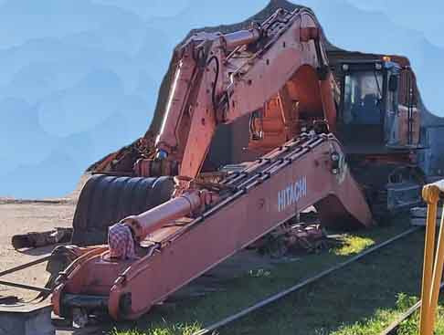 Hitachi ZX650 – with long reach and normal boom / mit Langarm und normalem Arm - Crawler excavator: picture 2 Hitachi ZX650 – with long reach and normal boom / mit Langarm und normalem Arm - Crawler excavator: picture 2