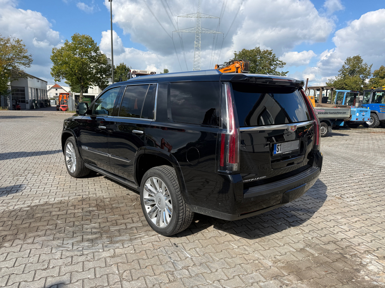 Cadillac Escalade Platinum VOLL - Car: picture 4 Cadillac Escalade Platinum VOLL - Car: picture 4