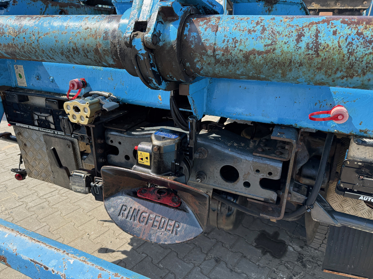 Skip loader truck Mercedes-Benz 1841 Actros MP2 Absetzkipper 4x4 Allrad Klima: picture 9 Skip loader truck Mercedes-Benz 1841 Actros MP2 Absetzkipper 4x4 Allrad Klima: picture 9