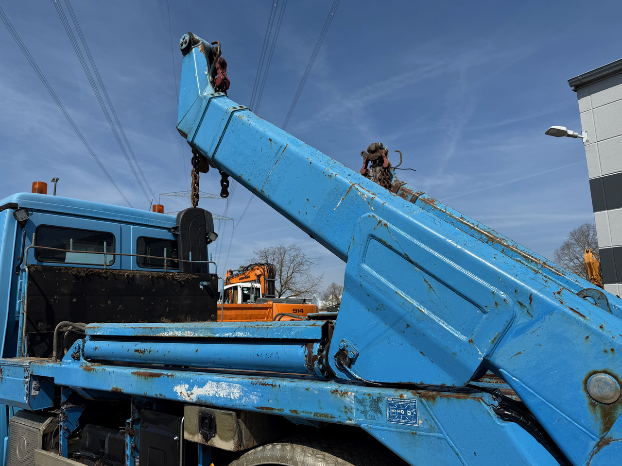 Skip loader truck Mercedes-Benz 1841 Actros MP2 Absetzkipper 4x4 Allrad Klima: picture 16 Skip loader truck Mercedes-Benz 1841 Actros MP2 Absetzkipper 4x4 Allrad Klima: picture 16