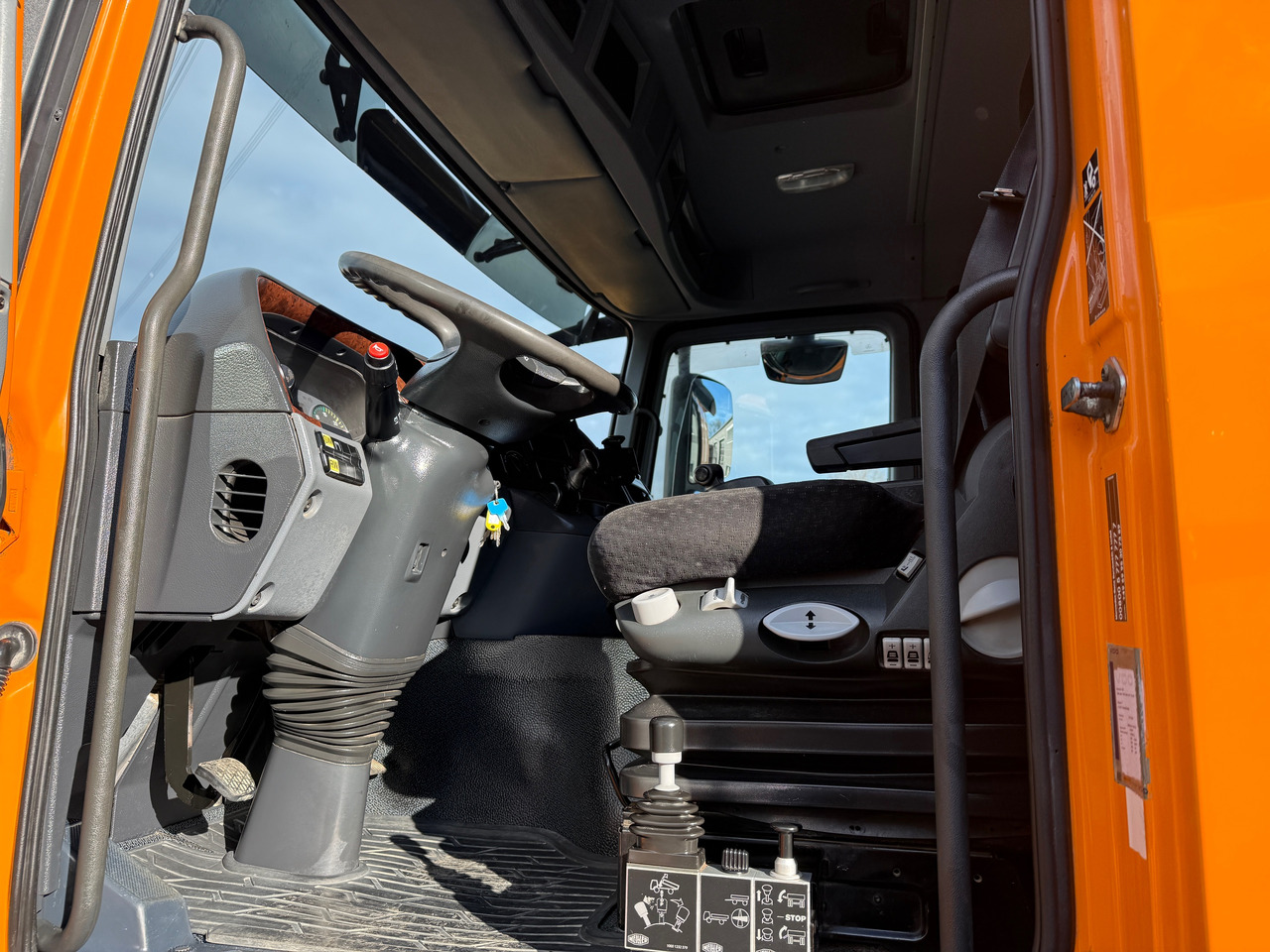 Tipper Mercedes-Benz 2646 Actros MP3 3-Seiten Kipper mit Bordmatic: picture 16