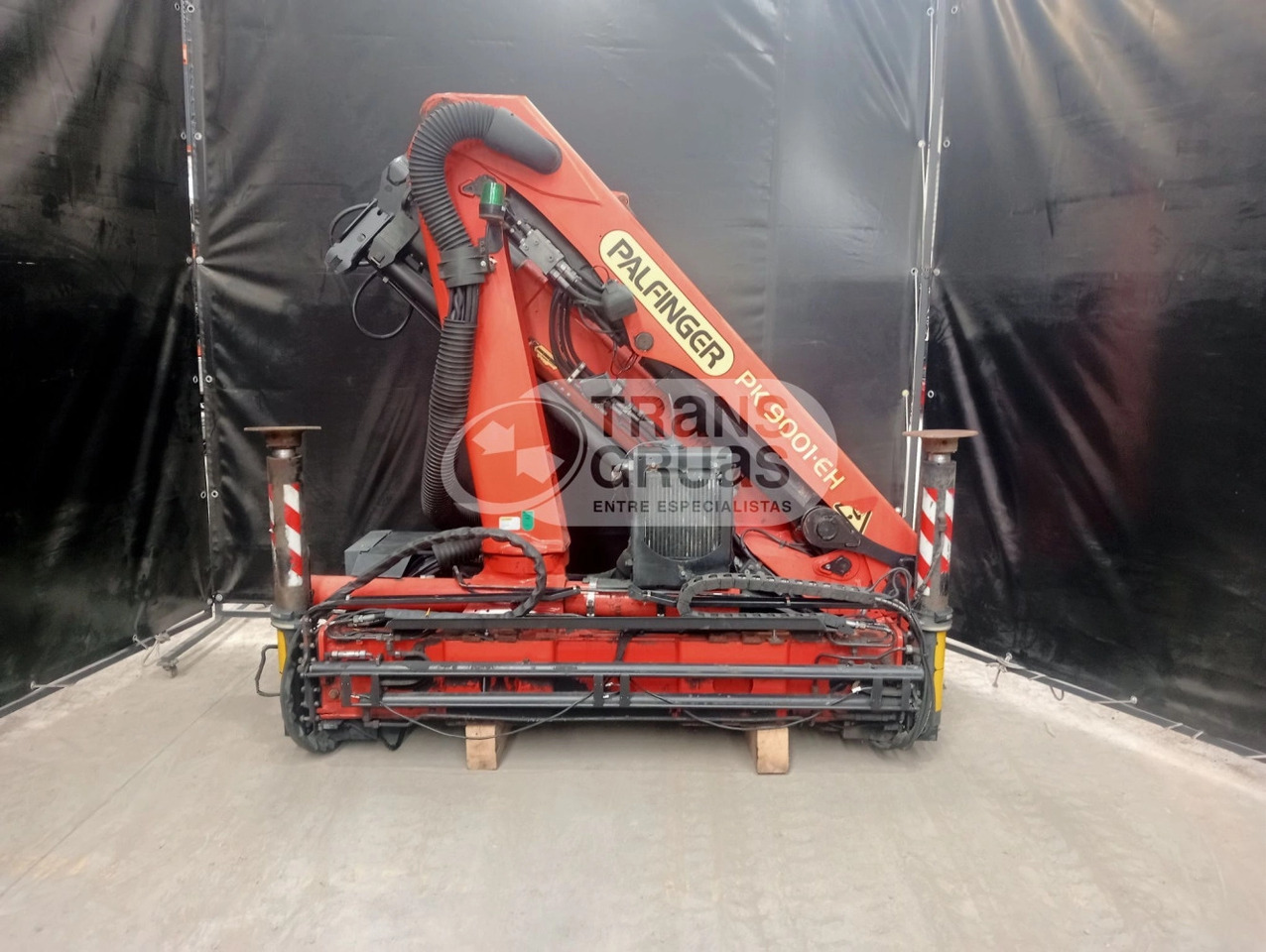 Grúa Palfinger PK 9001 EH - Loader crane for Truck: picture 1 Grúa Palfinger PK 9001 EH - Loader crane for Truck: picture 1