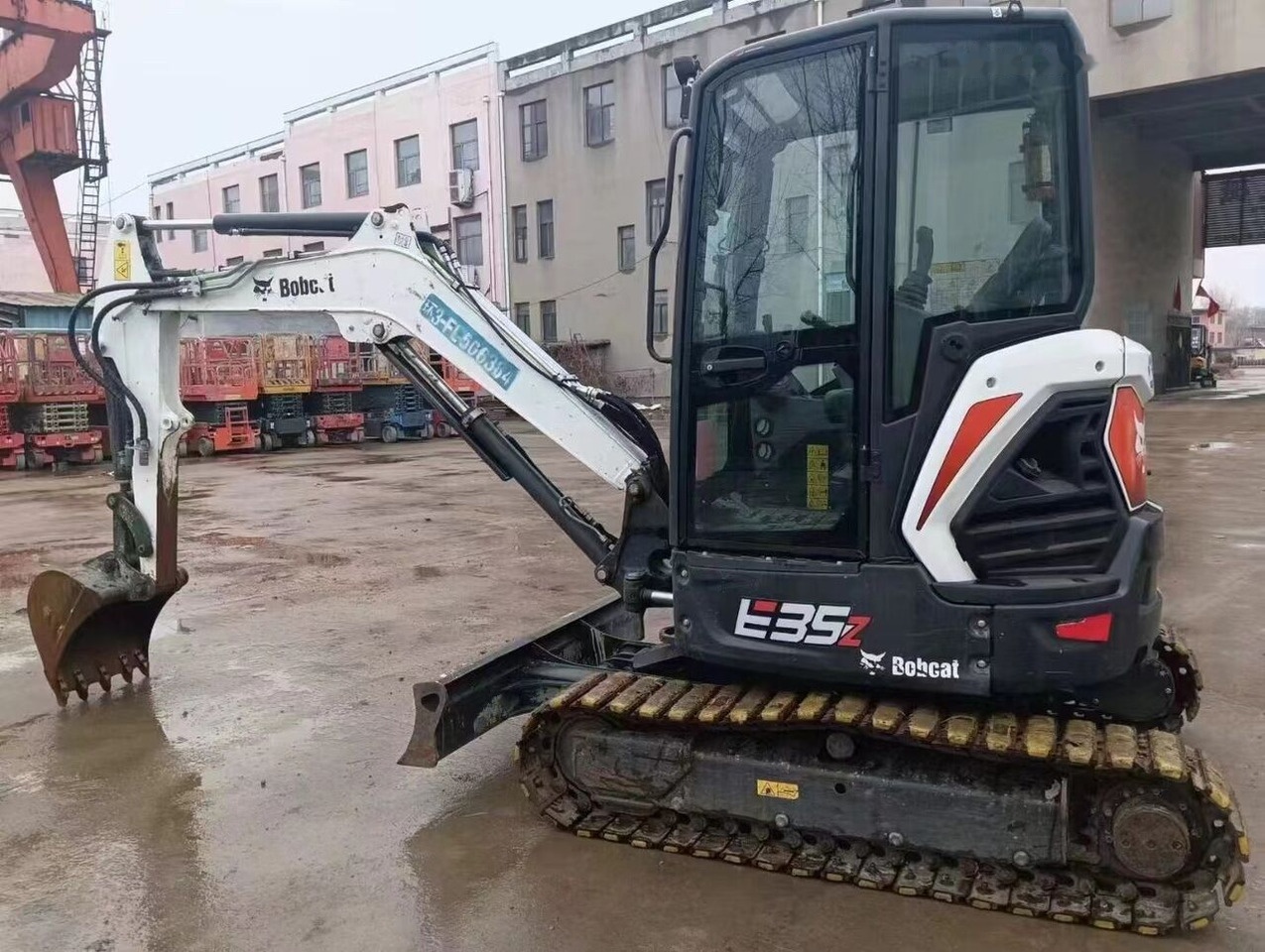 Bobcat E35 - Mini excavator: picture 3 Bobcat E35 - Mini excavator: picture 3