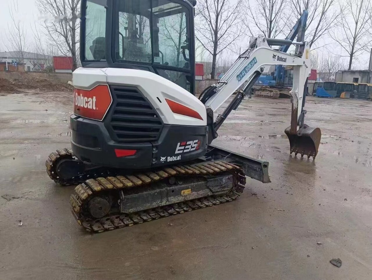 Bobcat E35 - Mini excavator: picture 1 Bobcat E35 - Mini excavator: picture 1