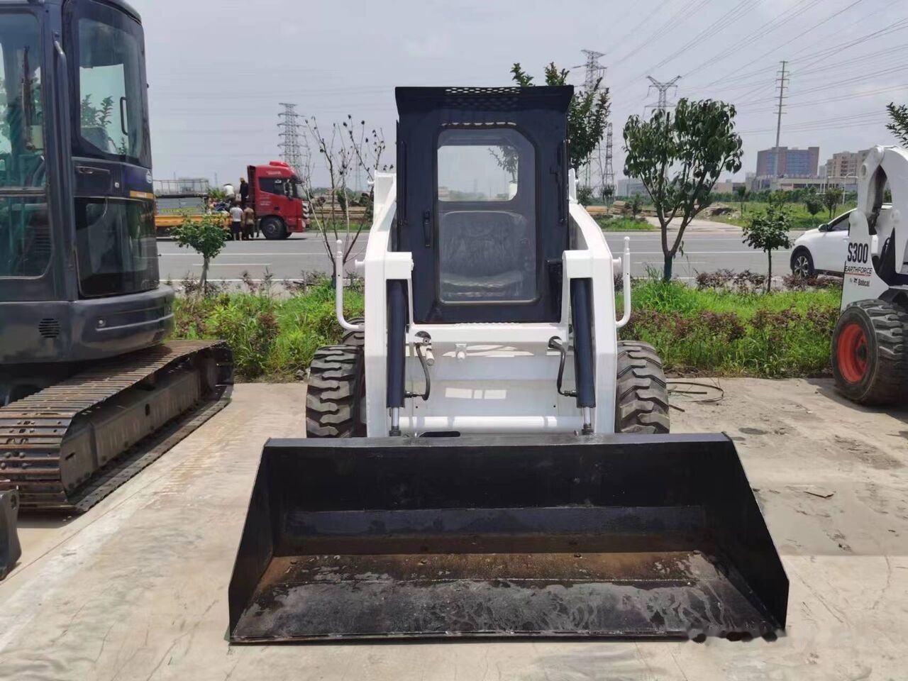 Bobcat S130 - Skid steer loader: picture 1 Bobcat S130 - Skid steer loader: picture 1