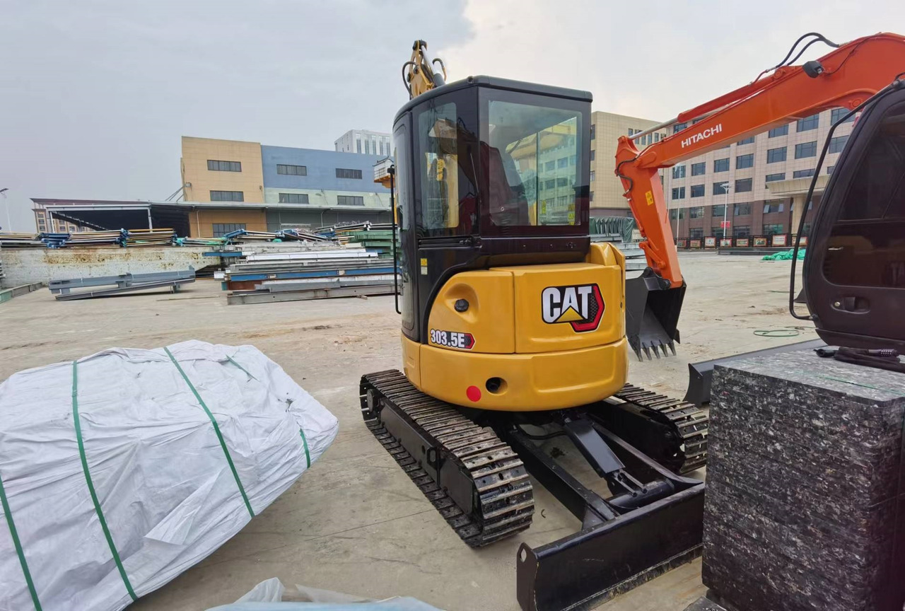 CATERPILLAR 303.5E - Mini excavator: picture 2 CATERPILLAR 303.5E - Mini excavator: picture 2