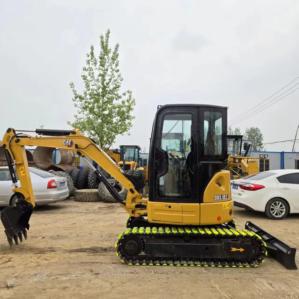 CATERPILLAR 303.5E2 - Mini excavator: picture 2 CATERPILLAR 303.5E2 - Mini excavator: picture 2