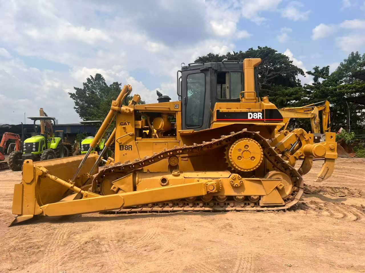 CATERPILLAR D8R - Bulldozer: picture 1 CATERPILLAR D8R - Bulldozer: picture 1