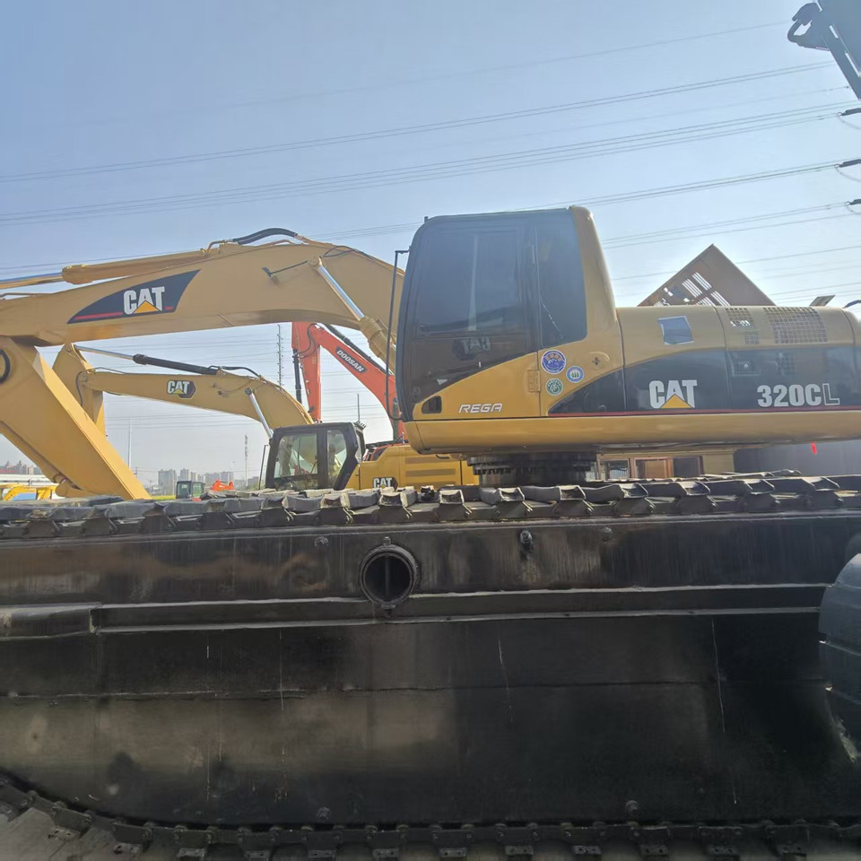 Caterpillar 320C - Amphibious excavator: picture 5 Caterpillar 320C - Amphibious excavator: picture 5