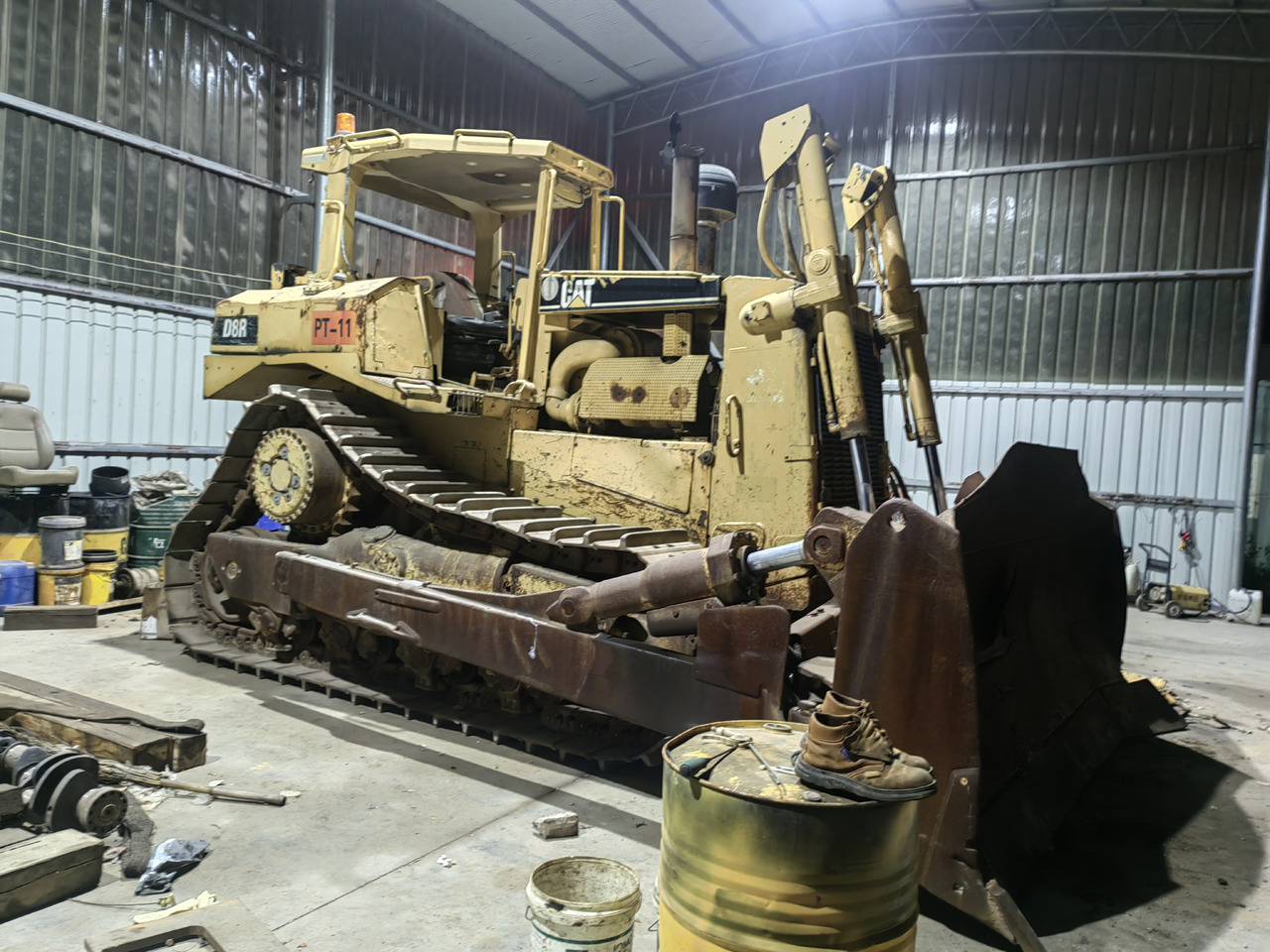 Caterpillar D8R - Bulldozer: picture 1 Caterpillar D8R - Bulldozer: picture 1