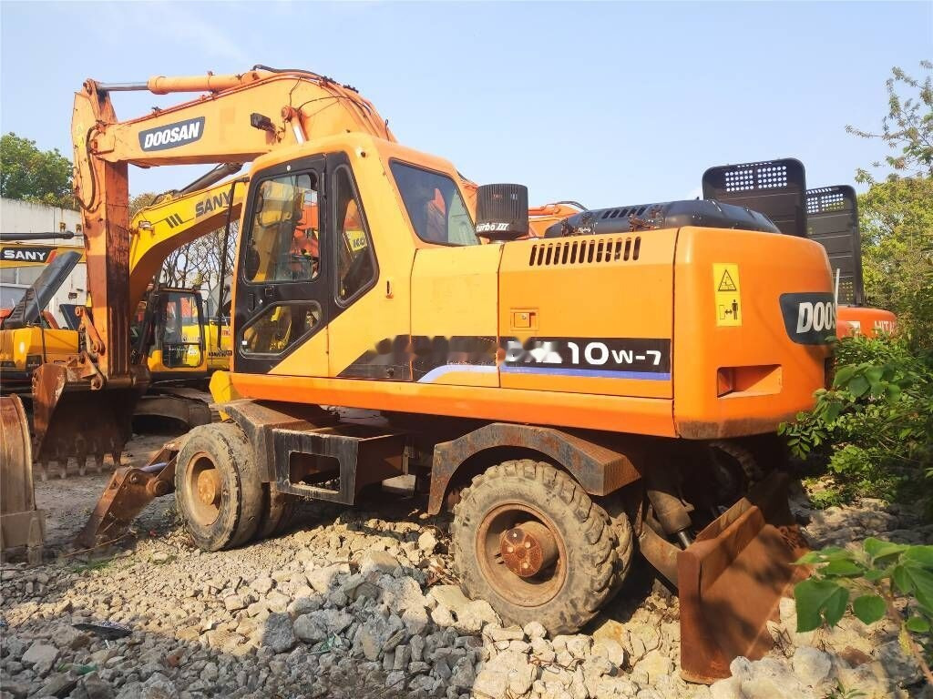 Doosan DH 210 W-7 - Wheel excavator: picture 1 Doosan DH 210 W-7 - Wheel excavator: picture 1