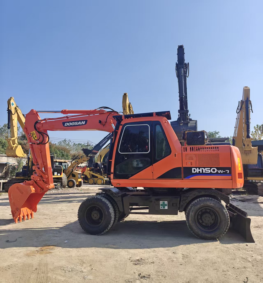 Doosan DH150W - Wheel excavator: picture 2 Doosan DH150W - Wheel excavator: picture 2