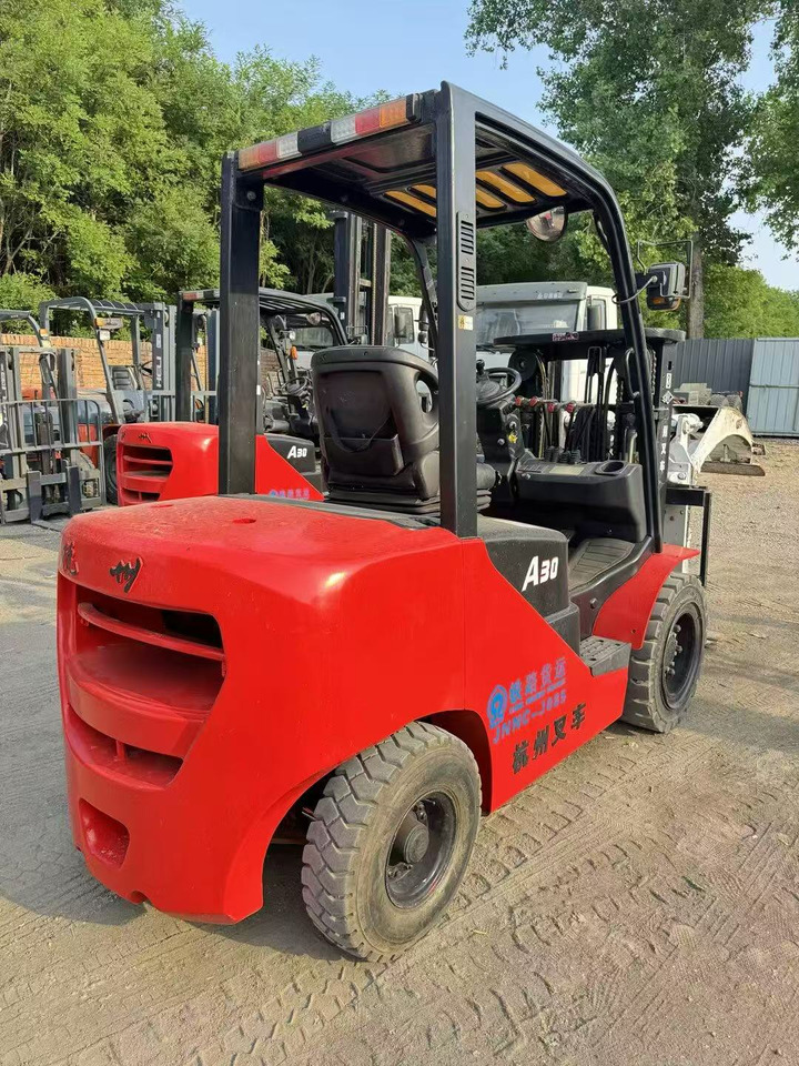 HangCha A30 - Diesel forklift: picture 5 HangCha A30 - Diesel forklift: picture 5
