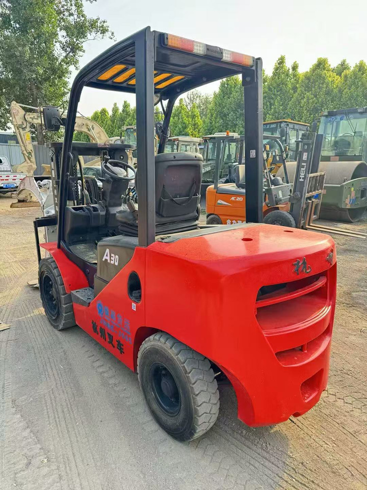 HangCha A30 - Diesel forklift: picture 3 HangCha A30 - Diesel forklift: picture 3