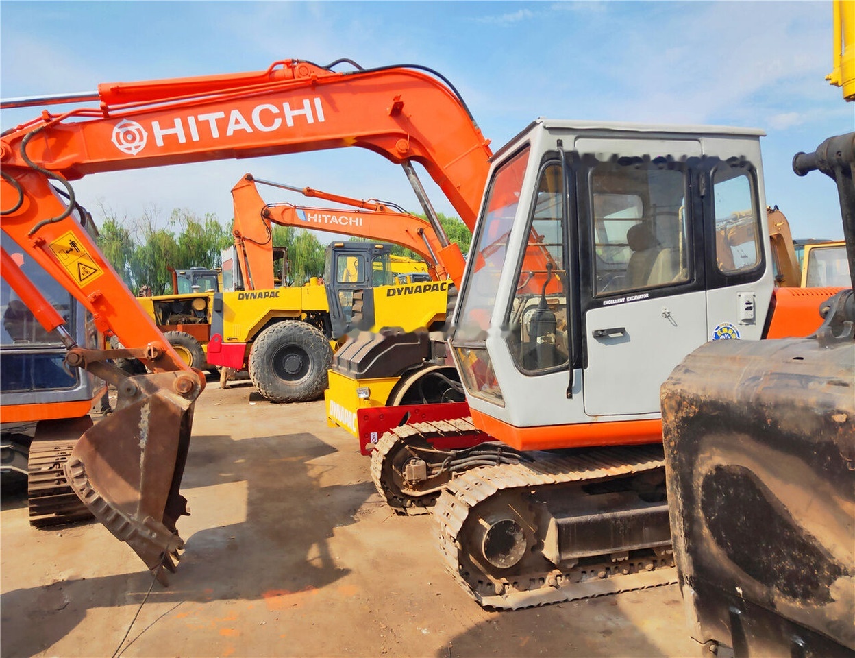 Hitachi EX60 - Mini excavator: picture 1 Hitachi EX60 - Mini excavator: picture 1