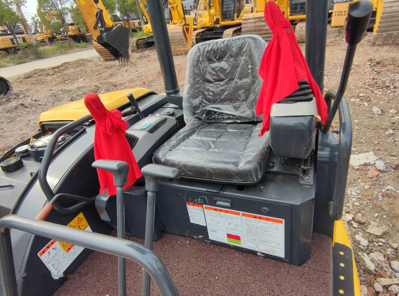 Komatsu PC40MR - Crawler excavator: picture 2 Komatsu PC40MR - Crawler excavator: picture 2