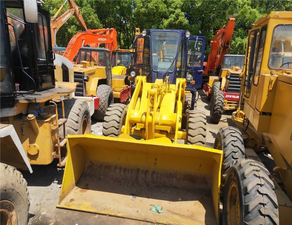 Komatsu WA300 - Wheel loader: picture 3 Komatsu WA300 - Wheel loader: picture 3