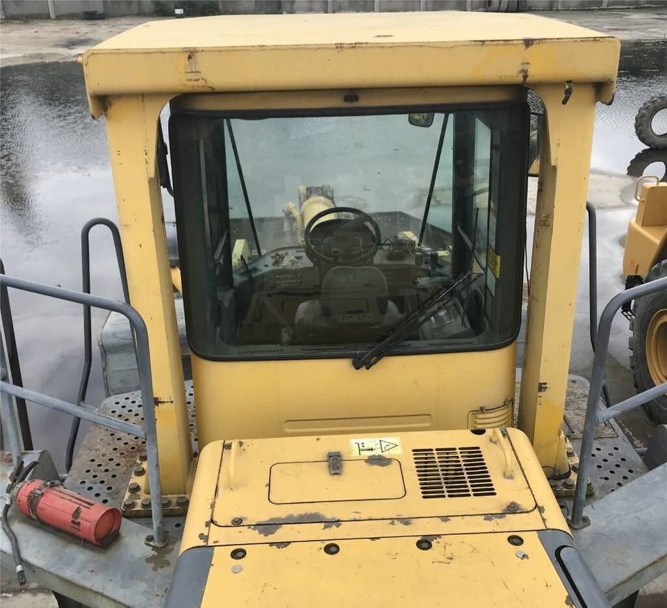 Komatsu WA500 - Wheel loader: picture 4 Komatsu WA500 - Wheel loader: picture 4