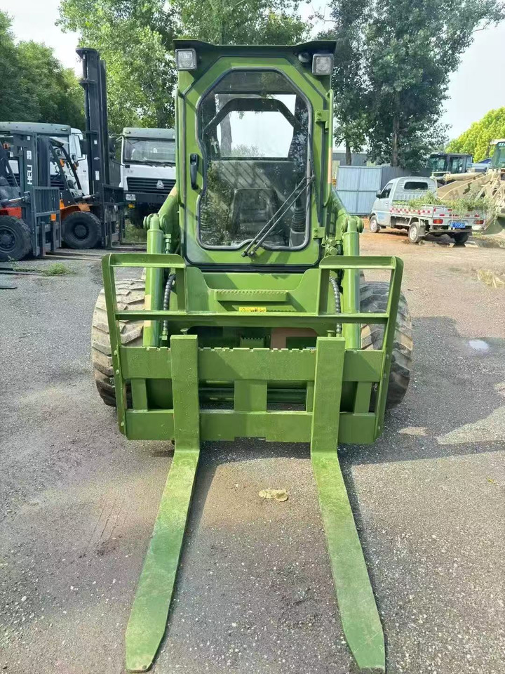 LIUGONG 375B - Skid steer loader: picture 2 LIUGONG 375B - Skid steer loader: picture 2