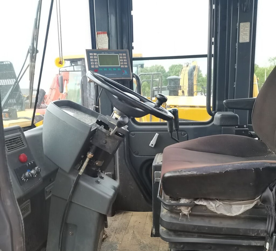 LiuGong CLG 856 - Wheel loader: picture 5 LiuGong CLG 856 - Wheel loader: picture 5