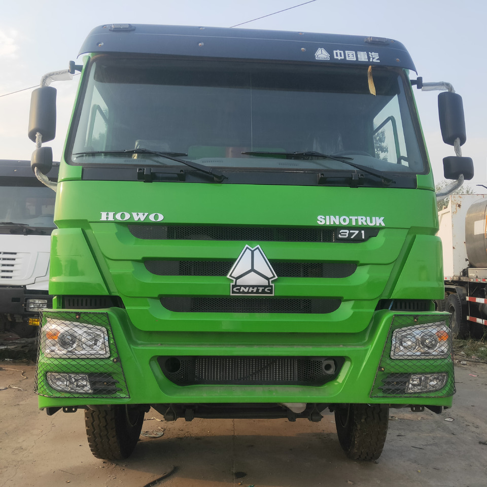 Sinotruk HOWO 371 8*4 Dump truck - Tipper: picture 3 Sinotruk HOWO 371 8*4 Dump truck - Tipper: picture 3