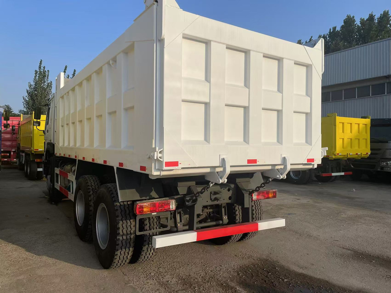 Sinotruk HOWO 371 brand new 6*4 Dump truck - Tipper: picture 3 Sinotruk HOWO 371 brand new 6*4 Dump truck - Tipper: picture 3