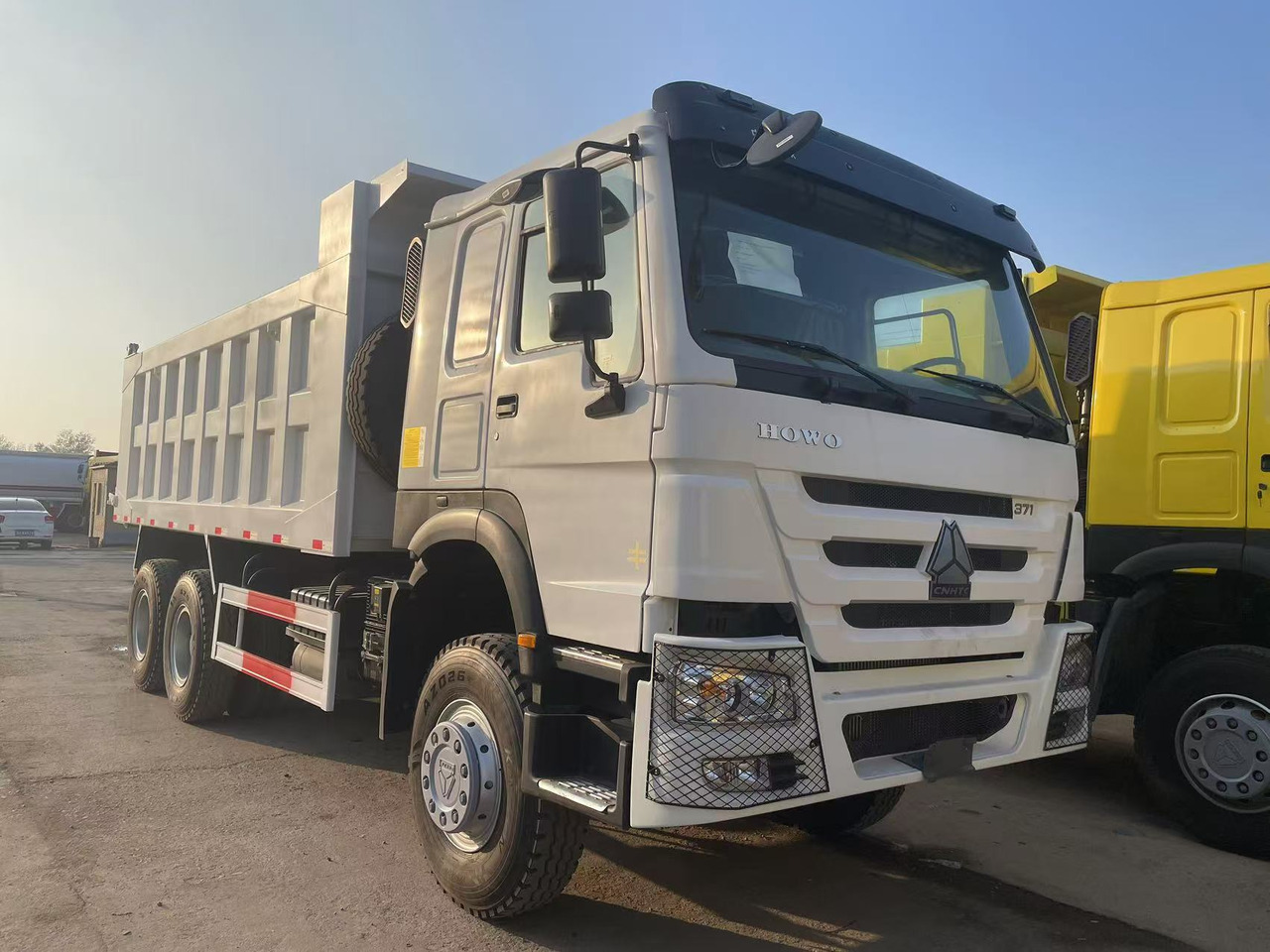 Sinotruk HOWO 371 brand new 6*4 Dump truck - Tipper: picture 1 Sinotruk HOWO 371 brand new 6*4 Dump truck - Tipper: picture 1